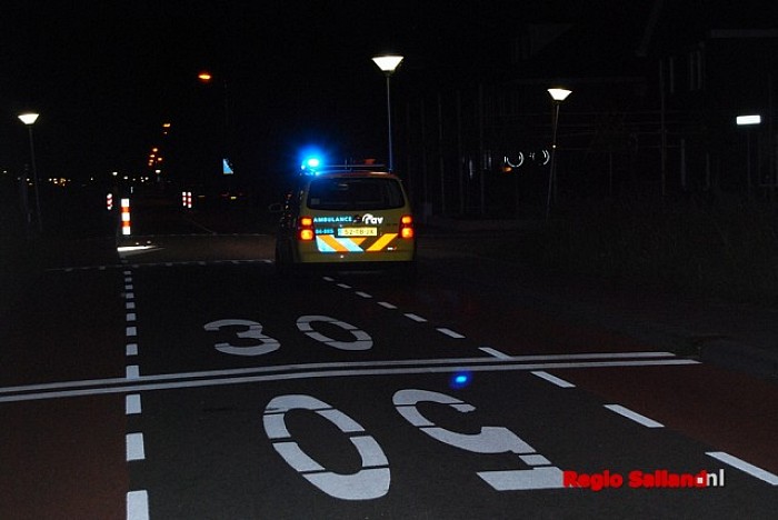 Traumaheli assisteert ambulance te Lemelerveld - Foto: Robin Duteweerd