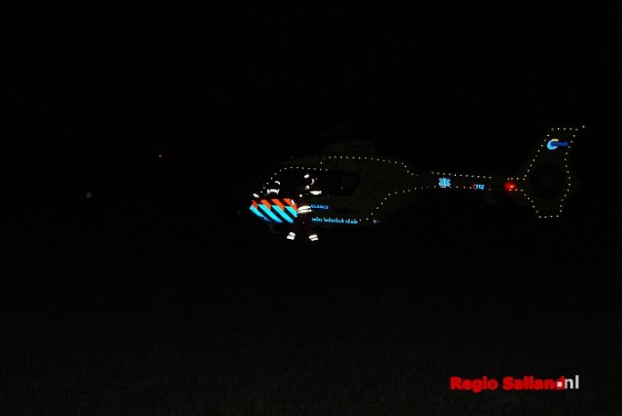 Traumaheli assisteert ambulance te Lemelerveld - Foto: Robin Duteweerd