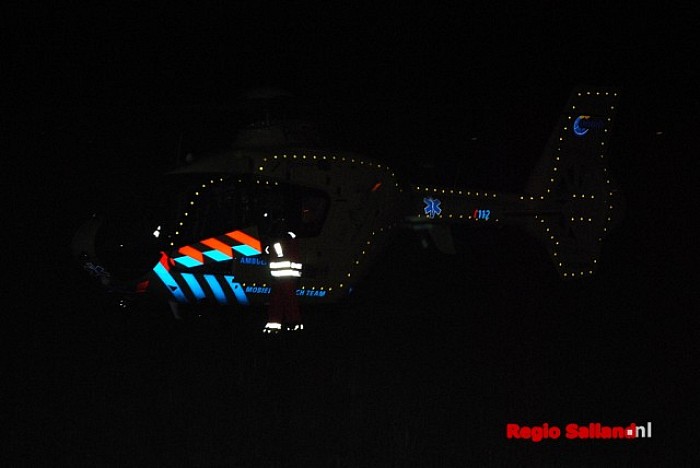 Traumaheli assisteert ambulance te Lemelerveld - Foto: Robin Duteweerd